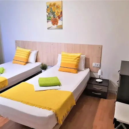Homestay Double Cozy Room. Ruzafa - Perfect Place To